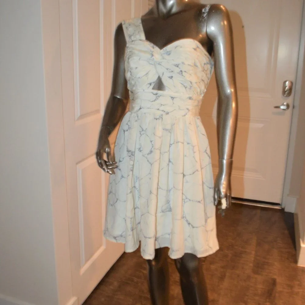 NWT Aijek One Shoulder 100% Silk Dress - Picture 2 of 4